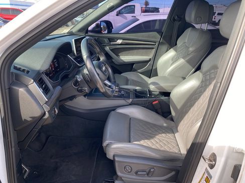 Used 2018 Audi SQ5 Premium Plus w/ Navigation Package image 6