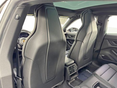 Used 2022 Porsche Taycan 4S image 38