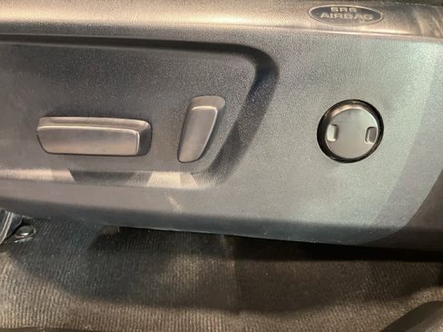 Used 2016 Toyota Tundra SR5 image 11