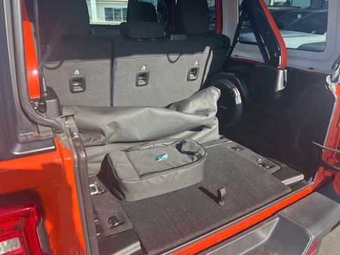 Used 2023 Jeep Wrangler Unlimited Rubicon 4xe w/ Steel Bumper Group image 28