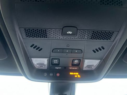 Used 2025 Cadillac XT5 Premium Luxury image 36