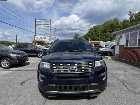 Used 2016 Ford Explorer Limited w/ Equipment Group 301A AWD/4WD image 2