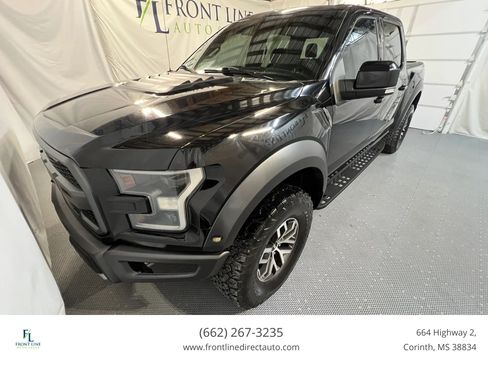 Used 2017 Ford F150 Raptor w/ Equipment Group 802A Luxury AWD/4WD image 3