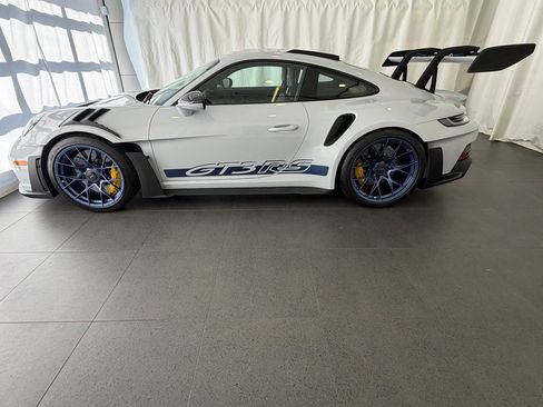 Certified 2025 Porsche 911 GT3 RS RWD image 2