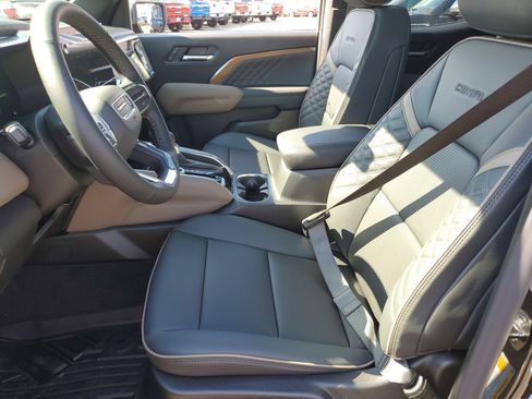 New 2026 GMC Canyon Denali image 27