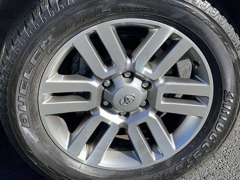 Used 2012 Toyota 4Runner Limited image 13