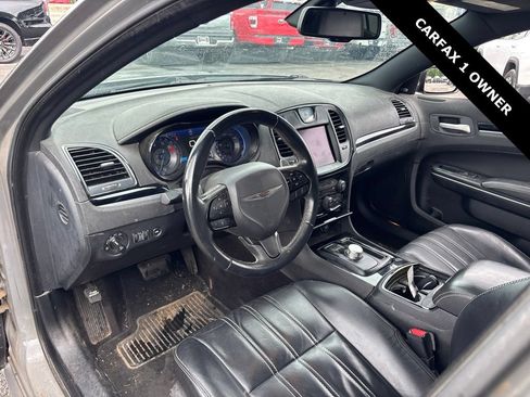 Used 2018 Chrysler 300 S w/ S Model Appearance Package RWD image 15