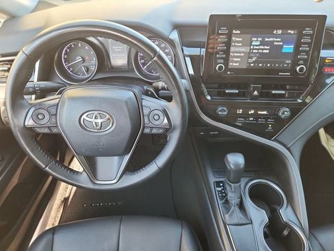 Used 2021 Toyota Camry SE FWD image 11