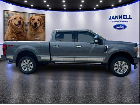Used 2022 Ford F250 Platinum w/ FX4 Off-Road Package AWD/4WD image 4