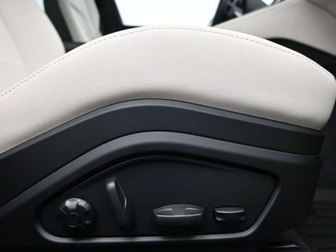 Used 2026 Porsche Panamera 4 image 14