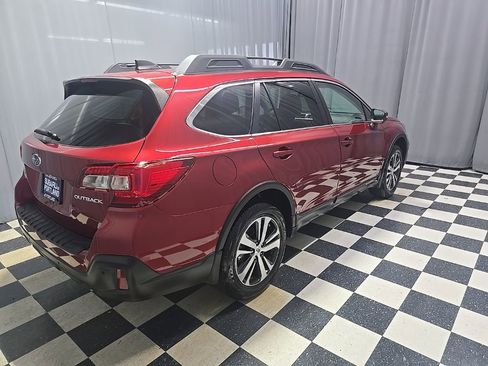 Used 2018 Subaru Outback 2.5i Limited image 9