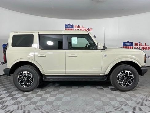 New 2025 Ford Bronco Outer Banks image 2