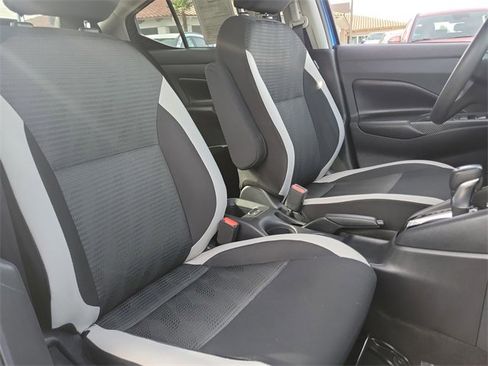 Used 2020 Nissan Versa SV image 21