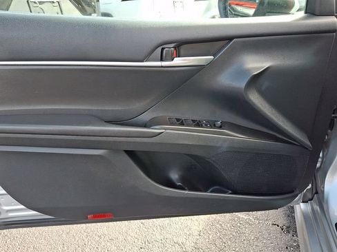 Used 2023 Toyota Camry SE FWD image 12