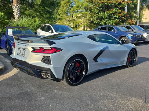 Used 2021 Chevrolet Corvette Stingray Preferred Cpe w/ Z51 Performance Package RWD image 3