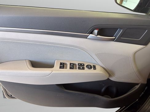 Used 2018 Hyundai Elantra SEL FWD image 23