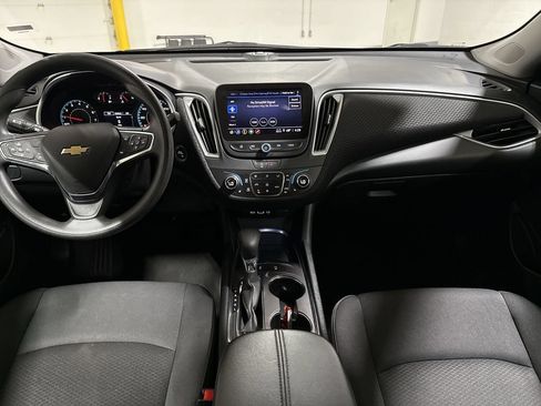 Used 2025 Chevrolet Malibu LT FWD image 10