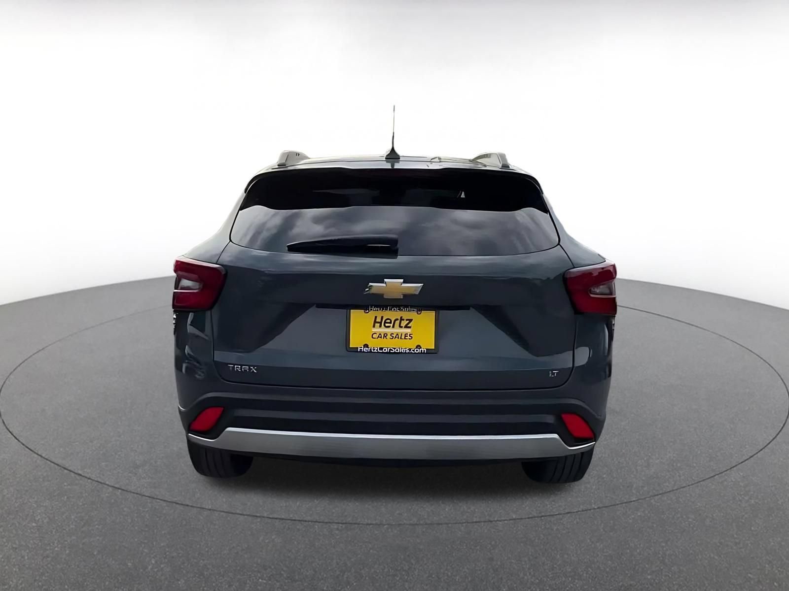 Used 2025 Chevrolet Trax LT w/ LT Convenience Package FWD image 10