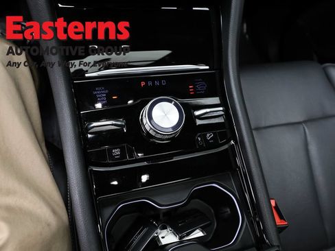 Used 2023 Jeep Grand Cherokee Overland w/ Luxury Tech Group IV AWD/4WD image 21