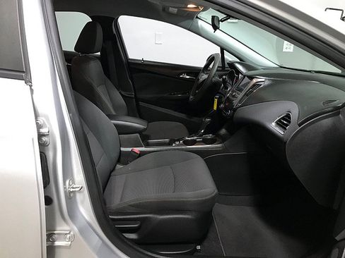Used 2019 Chevrolet Cruze LS w/ LS Fleet Convenience Package FWD image 13