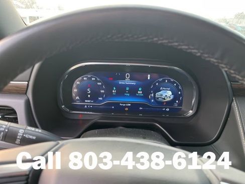 Used 2024 Chevrolet Suburban Premier RWD image 23