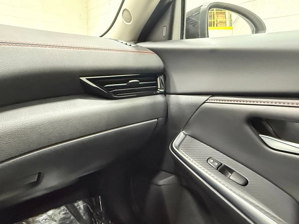 Used 2024 Nissan Sentra SR FWD image 35