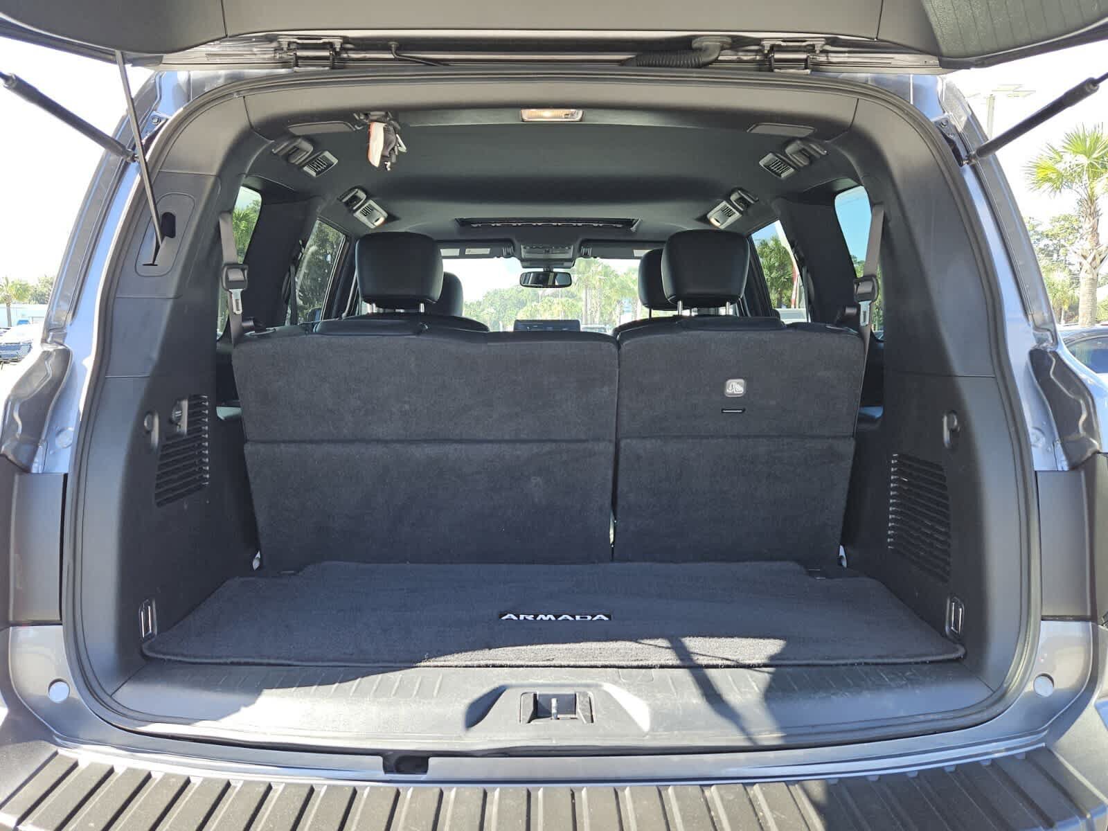 Used 2022 Nissan Armada SL w/ Midnight Edition Package RWD image 6
