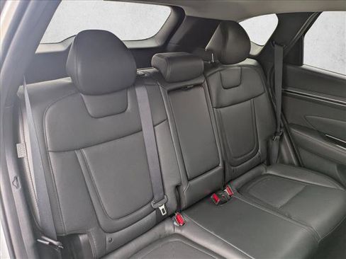 Certified 2024 Hyundai Tucson Limited image 17