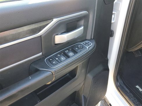 Used 2024 RAM 3500 Big Horn image 12