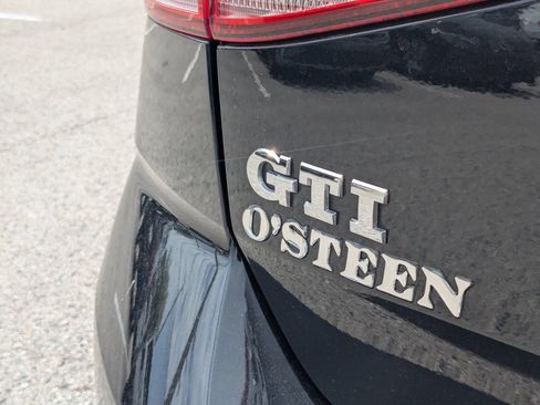 Used 2018 Volkswagen GTI SE FWD image 14