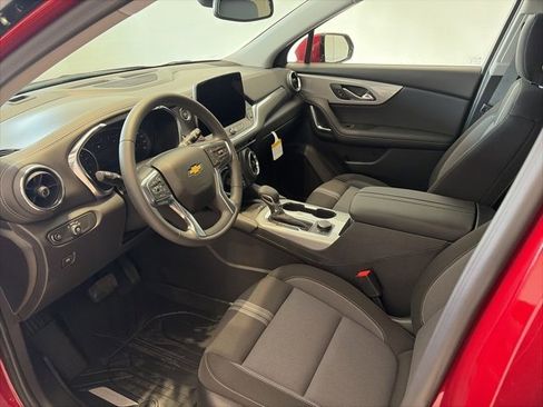 New 2025 Chevrolet Blazer LT w/ Convenience Package image 8