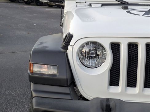 Used 2020 Jeep Wrangler Unlimited Freedom Edition image 10