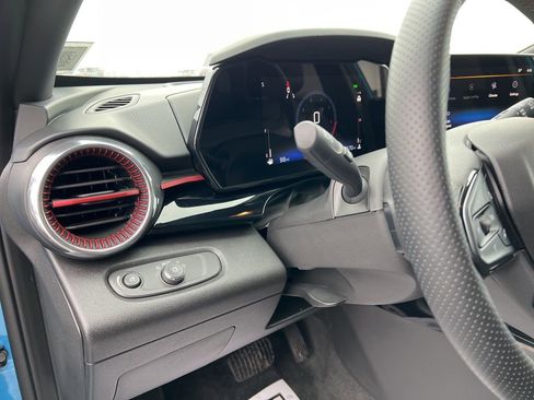 Used 2025 Chevrolet Trax RS w/ Driver Confidence Package image 17