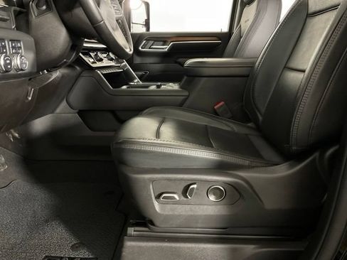 Used 2025 GMC Sierra 2500 Denali w/ Denali Reserve Package AWD/4WD image 32