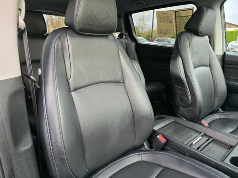 Used 2024 Honda Odyssey EX-L image 11