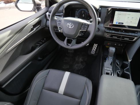 Certified 2025 Toyota Camry SE image 9