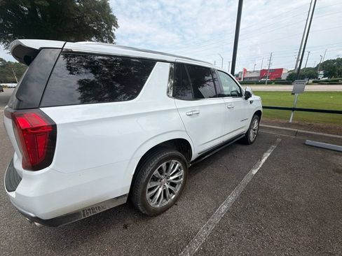 Used 2024 GMC Yukon Denali RWD image 4