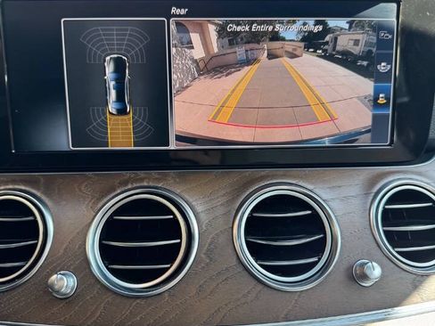 Used 2017 Mercedes-Benz E 300 image 26