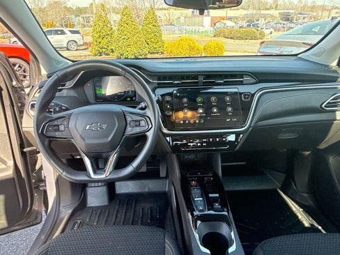 Used 2023 Chevrolet Bolt EUV LT image 24