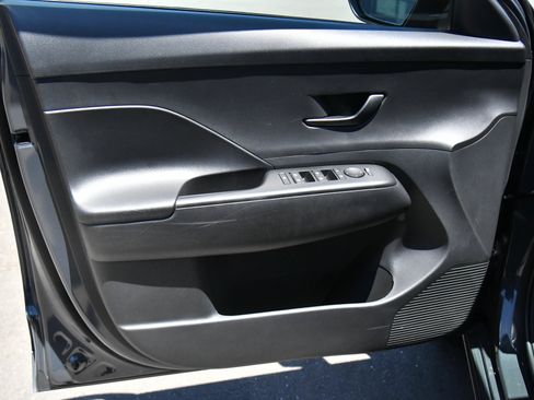 Used 2024 Hyundai Kona SEL FWD image 14