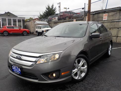 Used 2012 Ford Fusion SE FWD image 3