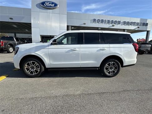 New 2025 Ford Expedition Active image 8