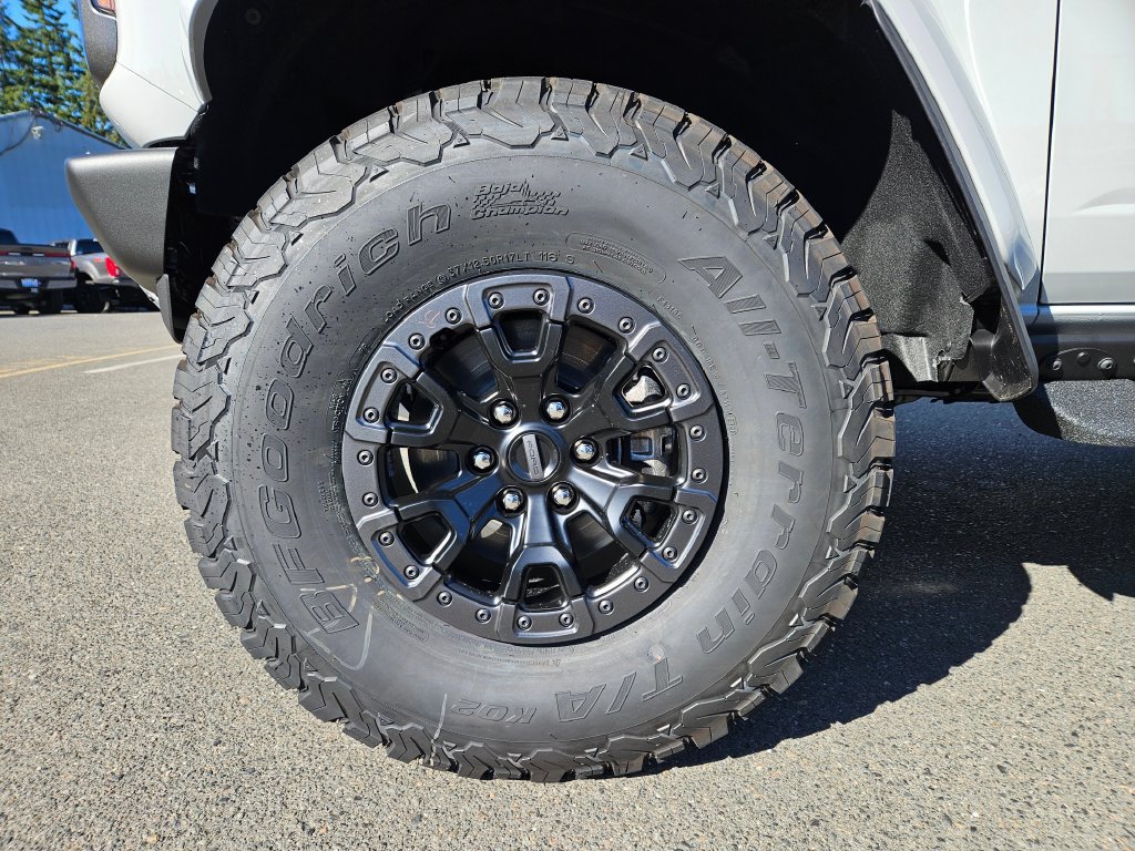 New 2026 Ford Bronco Raptor w/ Interior Carbon Fiber Pack AWD/4WD image 9