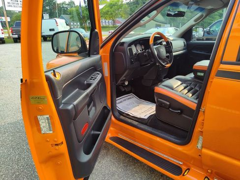 Used 2005 Dodge Ram 1500 Truck SLT w/ Sport Appearance Group image 11