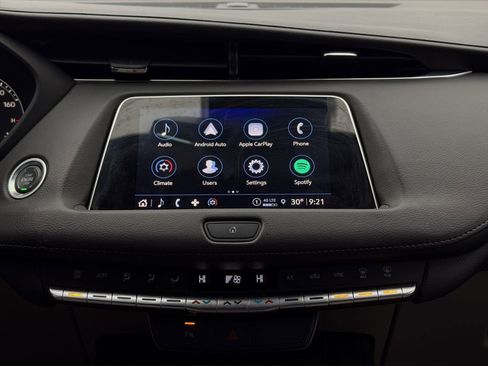 Used 2023 Cadillac XT4 Luxury image 18