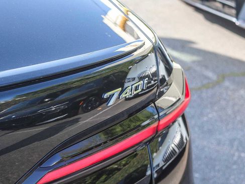 New 2026 BMW 740i w/ Premium Package image 38