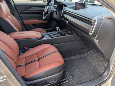 Used 2024 MAZDA CX-50 Meridian Edition w/ Apex Package image 19