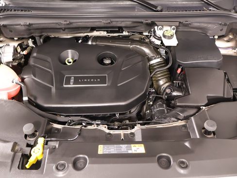 Used 2019 Lincoln MKC Reserve w/ MKC Technology Package FWD image 20