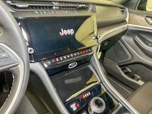 New 2026 Jeep Grand Cherokee Limited AWD/4WD image 26