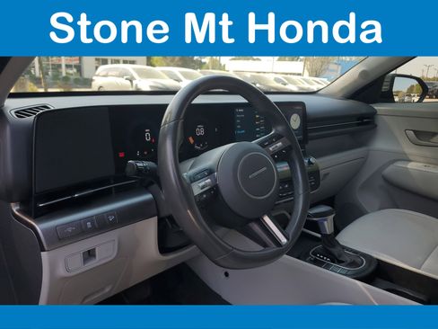 Used 2025 Hyundai Kona SEL image 16